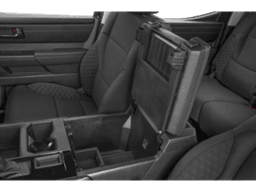 Toyota Tundra 4WD SR CrewMax 5.5' Bed (Natl) 2026