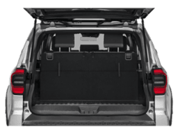 Toyota 4Runner SR5 4WD (Natl) 2026