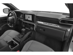 Toyota Tacoma 4WD SR5 Double Cab 5' Bed AT (Natl) 2026