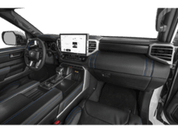Toyota Sequoia Platinum 4WD (Natl) 2026
