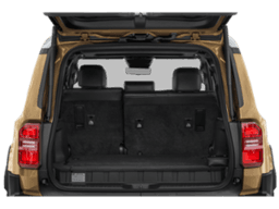 Toyota Land Cruiser Base 4WD (Natl) 2026