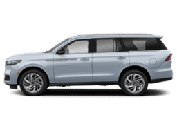 Lincoln Navigator Reserve 4x4 2026 — side view
