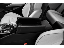 BMW M5 Base Sedan 2027