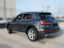 Audi Q5 Premium 40 TFSI quattro 2024 — rear view