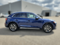 Audi Q5 S line Premium 45 TFSI quattro 2024 — side view