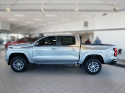 Chevrolet Colorado 2WD Crew Cab LT 2024 — side view