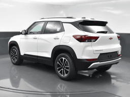Chevrolet Trailblazer FWD 4dr LT 2025 — rear view