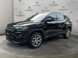 Jeep Compass Latitude Lux 2024 — front view