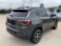Jeep Compass Limited 4x4 2024 — rear view