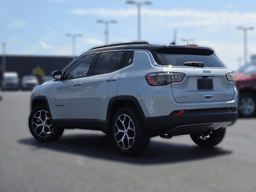 Jeep Compass Limited 4x4 2024 — rear view