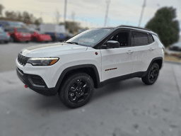 Jeep Compass Trailhawk 4x4 2024 — front view