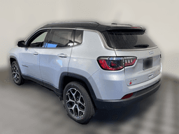 Jeep Compass Limited 4x4 2025 — rear view
