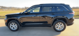 Jeep Grand Cherokee Limited 4x4 2024 — side view