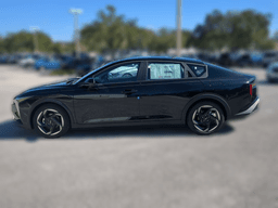 Kia K4 EX FWD 2025 — side view