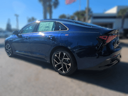 Kia K5 EX Auto FWD 2025 — rear view