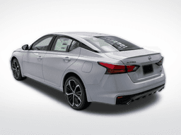 Nissan Altima SR AWD 2025 — rear view