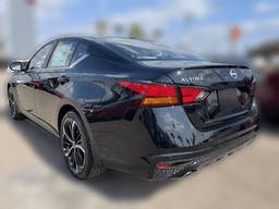 Nissan Altima SR AWD 2025 — rear view