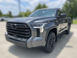 Toyota Tundra 4WD SR5 CrewMax 5.5' Bed (Natl) 2024 — front view