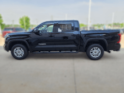Toyota Tundra 4WD SR5 CrewMax 5.5' Bed (Natl) 2024 — side view
