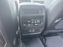 Jeep Grand Cherokee Laredo X 4x2 2026 — side view