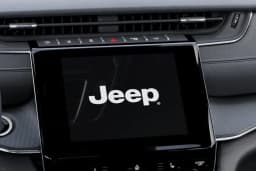 Jeep Grand Cherokee Laredo X 4x2 2026 — side view
