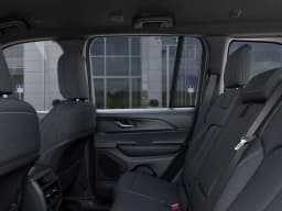 Jeep Grand Cherokee Laredo X 4x2 2026 — side view