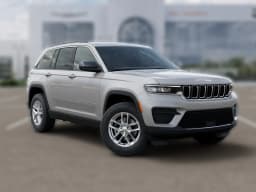 Jeep Grand Cherokee Laredo X 4x2 2026 — side view