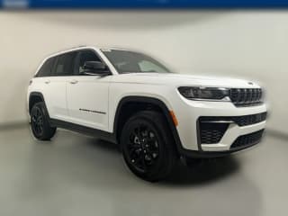 Jeep Grand Cherokee Laredo Altitude 4x2 Jeep Grand Cherokee Laredo Altitude 4x2