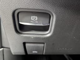 Jeep Grand Cherokee Laredo Altitude 4x2 2026 — side view