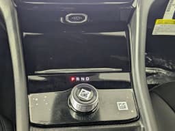 Jeep Grand Cherokee Laredo Altitude 4x2 2026 — side view