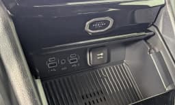 Jeep Grand Cherokee Laredo Altitude 4x2 2026 — side view