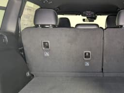 Jeep Grand Cherokee Laredo Altitude 4x4 2026 — side view