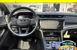Jeep Grand Cherokee Laredo Altitude 4x4 2026 — side view