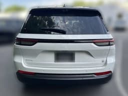 Jeep Grand Cherokee 85th Anniversary Edition 4x4 2026 — side view