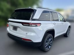 Jeep Grand Cherokee 85th Anniversary Edition 4x4 2026 — side view