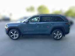 Jeep Grand Cherokee Limited 4x4 2026 — side view