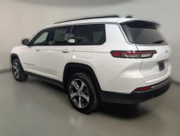 Jeep Grand Cherokee L Limited 4x2 2026 — side view