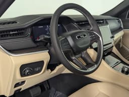 Jeep Grand Cherokee L Limited 4x2 2026 — side view