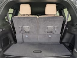 Jeep Grand Cherokee L Limited 4x2 2026 — side view