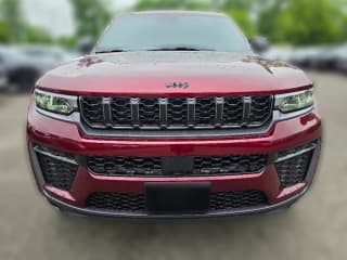 Jeep Grand Cherokee L Laredo Altitude 4x4 Jeep Grand Cherokee L Laredo Altitude 4x4