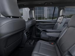 Jeep Grand Cherokee L Limited 4x4 2026 — side view