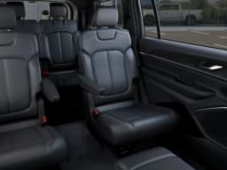 Jeep Grand Cherokee L Limited 4x4 2026 — side view