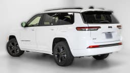 Jeep Grand Cherokee L Limited Reserve 4x4 2027 — side view
