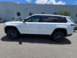 Jeep Grand Cherokee L 85th Anniversary Edition 4x4 2026 — side view