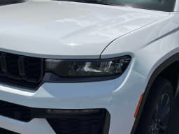 Jeep Grand Cherokee L 85th Anniversary Edition 4x4 2026 — side view