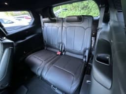 Jeep Grand Cherokee L Limited 4x4 2026 — side view