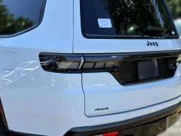 Jeep Grand Wagoneer L Limited Altitude 4x4 2026 — side view