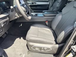 Jeep Grand Wagoneer Limited Altitude 4x4 2026 — side view