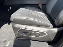 Jeep Grand Wagoneer Limited Altitude 4x4 2026 — side view
