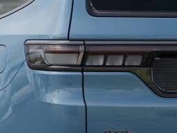 Jeep Grand Wagoneer Limited Altitude 4x4 2026 — side view